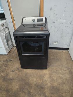 GE heavy-duty large capacity dryer