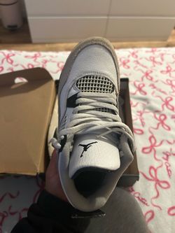 Air Jordan 4 Retro Sneaker
