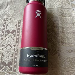 Hydro Flask 40 Oz New