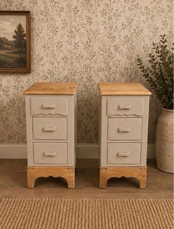 Nightstands/ end tables pair
