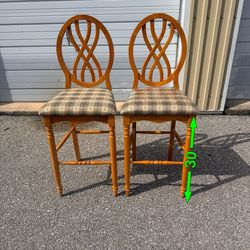 2 Bar Stools
