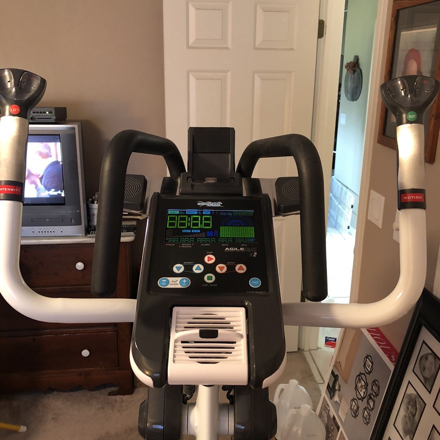 Smooth Fitness Agile DMT X 2 Elliptical Machine