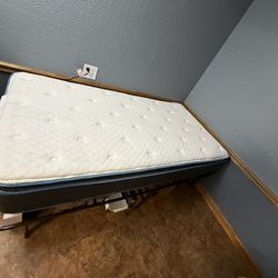 Pillow Top Single/Twin Mattress With Bedframe