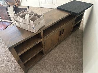 Entertainment storage