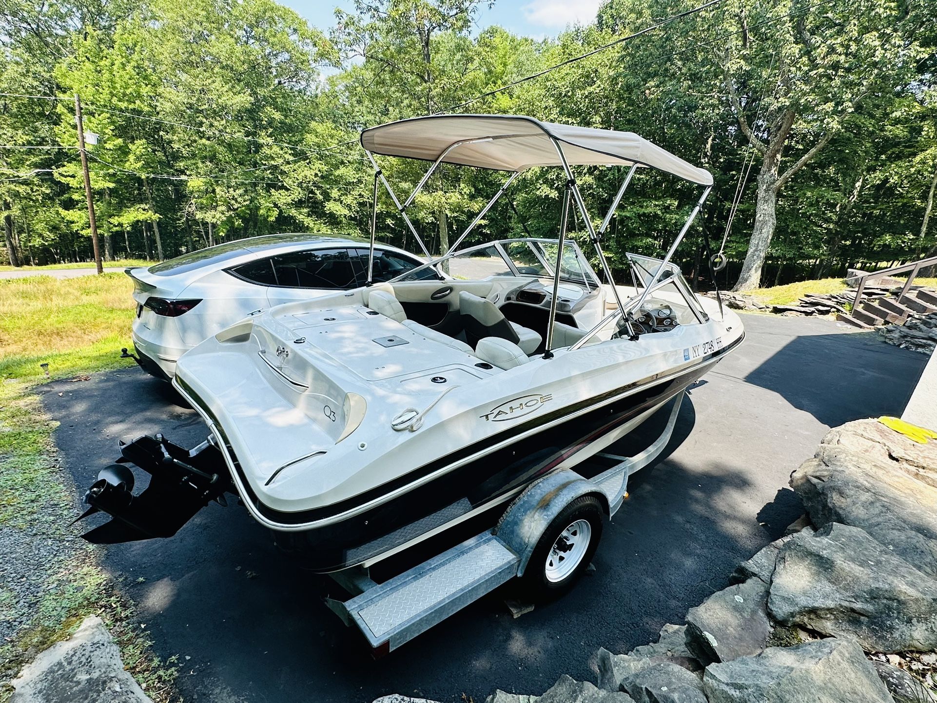 2002 Tahoe Q3 Fish & Ski Boat