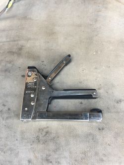 Stapler heavy duty