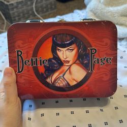 Bettie page Collectable lunch box 