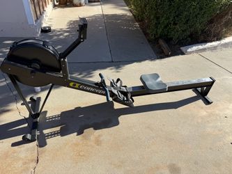 Concept2 Model D RowErg Rowing Machine with PM5 Monitor