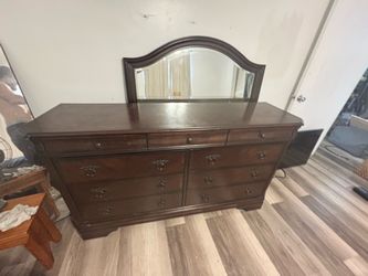 Solid Wood Velvet Top Drawer Dresser & Attached Mirror