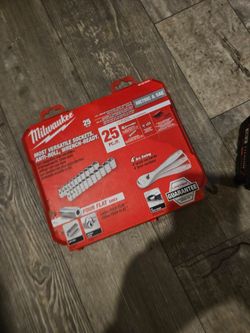 1/4 Milwaukee 25 sockets,  anti roll, wrench ready