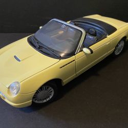 1/18 Diecast Car Ford Thunderbird