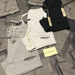 Essentials Shorts 