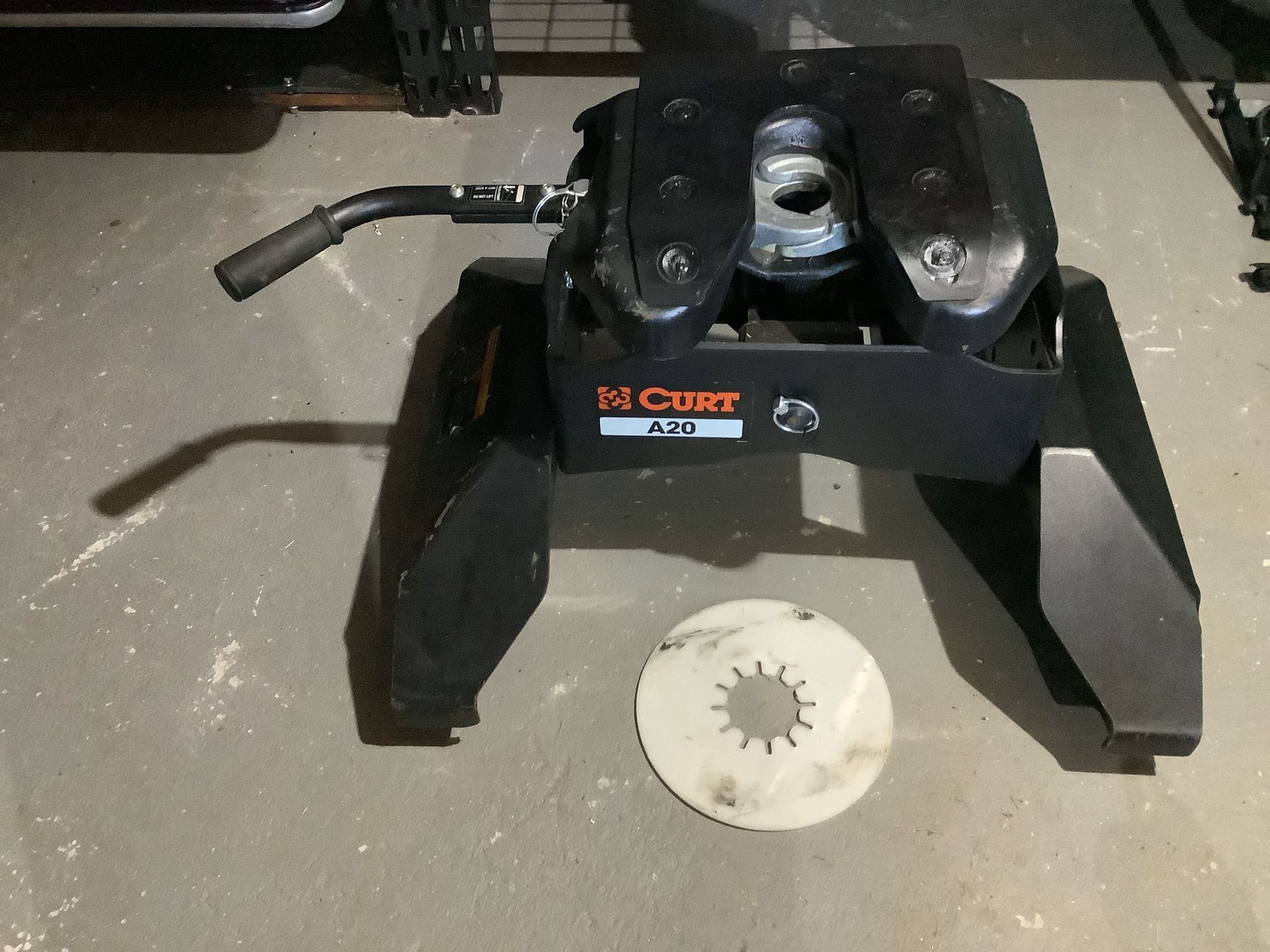 5th Wheel Trailer Hitch - Dual Jaw - 20,000 lbs