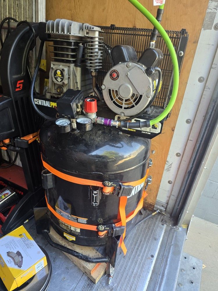 Heavy Duty Air Compressor