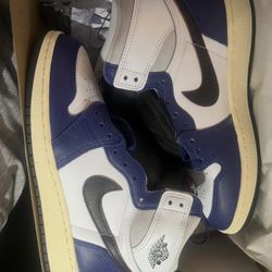 Jordan 1 Retro High OG "Rare Air" Grade School Kids' Shoe