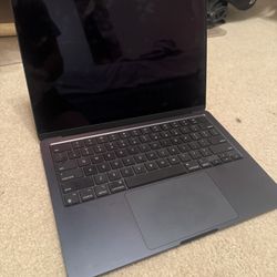 2024 Apple MacBook Air 