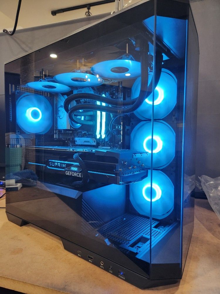 All MSI One-Of-A-Kind Custom Gaming PC