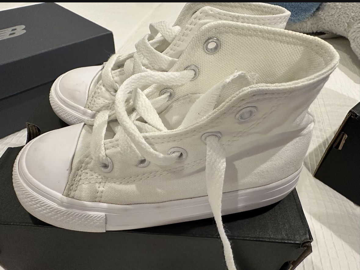 Converse Chuck Taylor All Star Hi Sneaker - Baby / Toddler Size 8 - White Monochrome