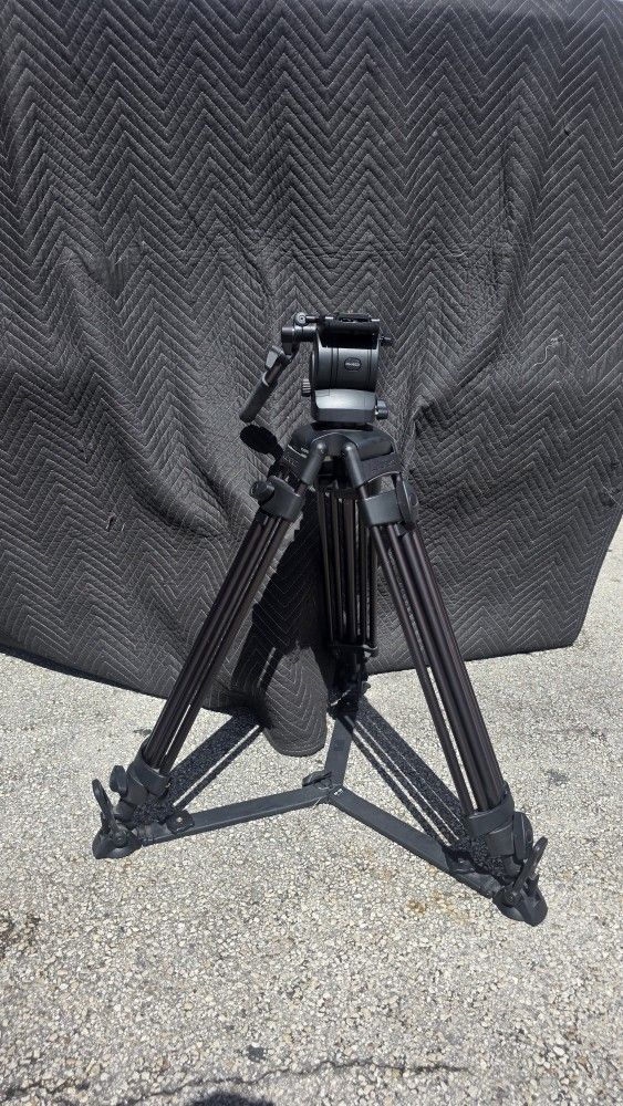 Libec Tripod / Fluid Head / Floor Spreader / Foot Pads / Case