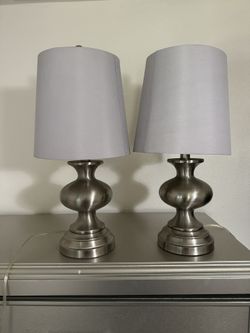2 Lamps