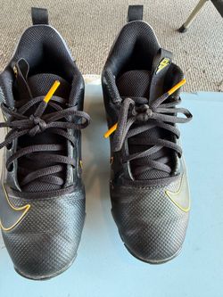 Football cleats