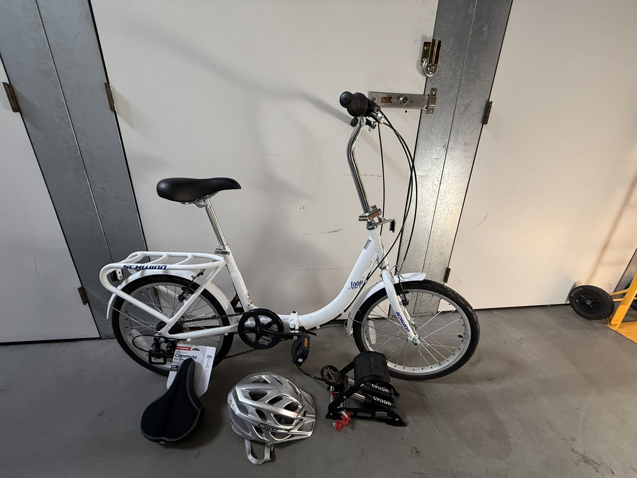Schwinn Folding LOOP Bike…99% New