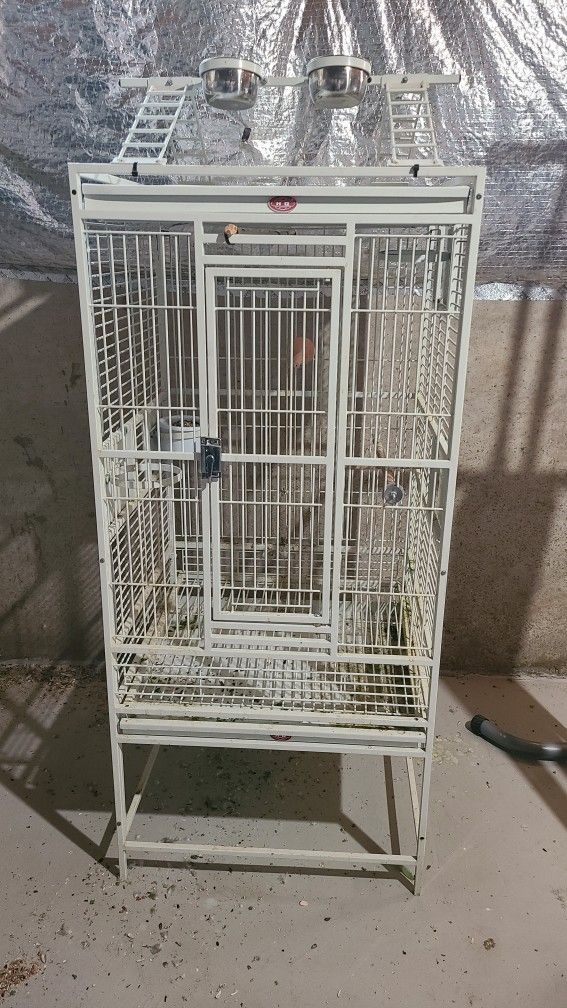 Birds Cage HQ