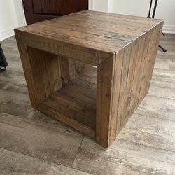 Reclaimed wood side tablet end table (22” x 24” x 20”) only have the 1.  