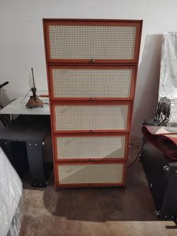 Beautiful tall shoe rack get all your shoes organized and up off the ground of your closet 🎉