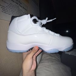 Jordan 11 legend blues size 9.5 men