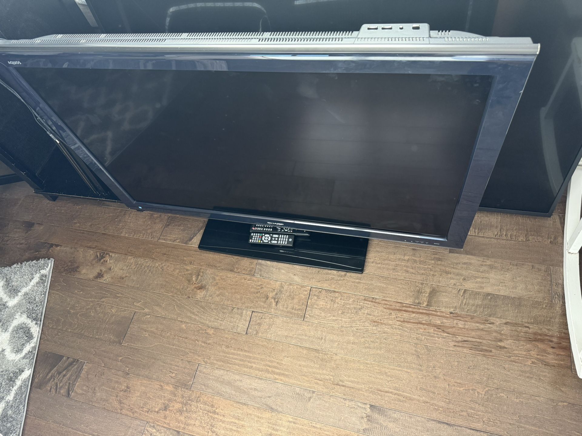 SHARP 52 Inch TV