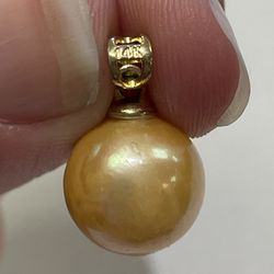 14K Pearl pendant