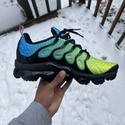 Air VaporMax Plus ‘Aurora Green’