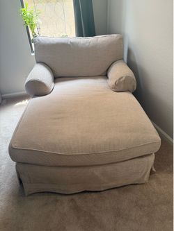 Beautiful and Comfy Oversized Chaise  Lounge