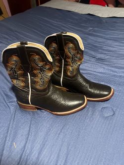 Kids leather boots