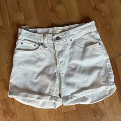 Levi’s white Jean shorts for womens 