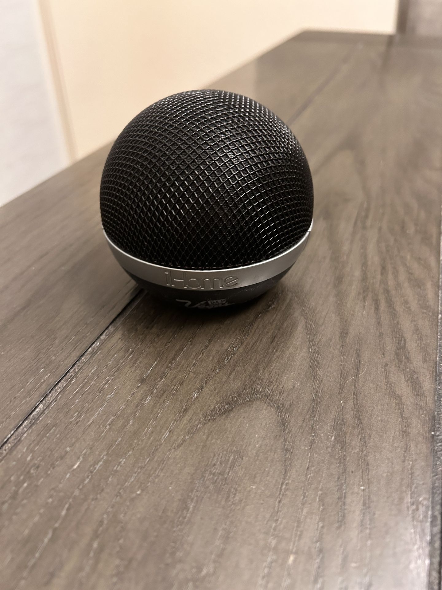 Ihome Bluetooth Rechargeable Speaker