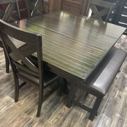 Kelly Dining Room With Bench