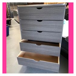 Dresser / Five drawers dresser