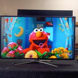 55 Inch Samsung Smart Beautiful Tv Comes With Remote Shows Great Picture Works Perfect Guaranteed 