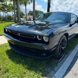2015 Dodge Challenger SXT Plus