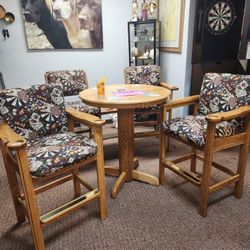 Round 3' Table And 4 Chairs 
