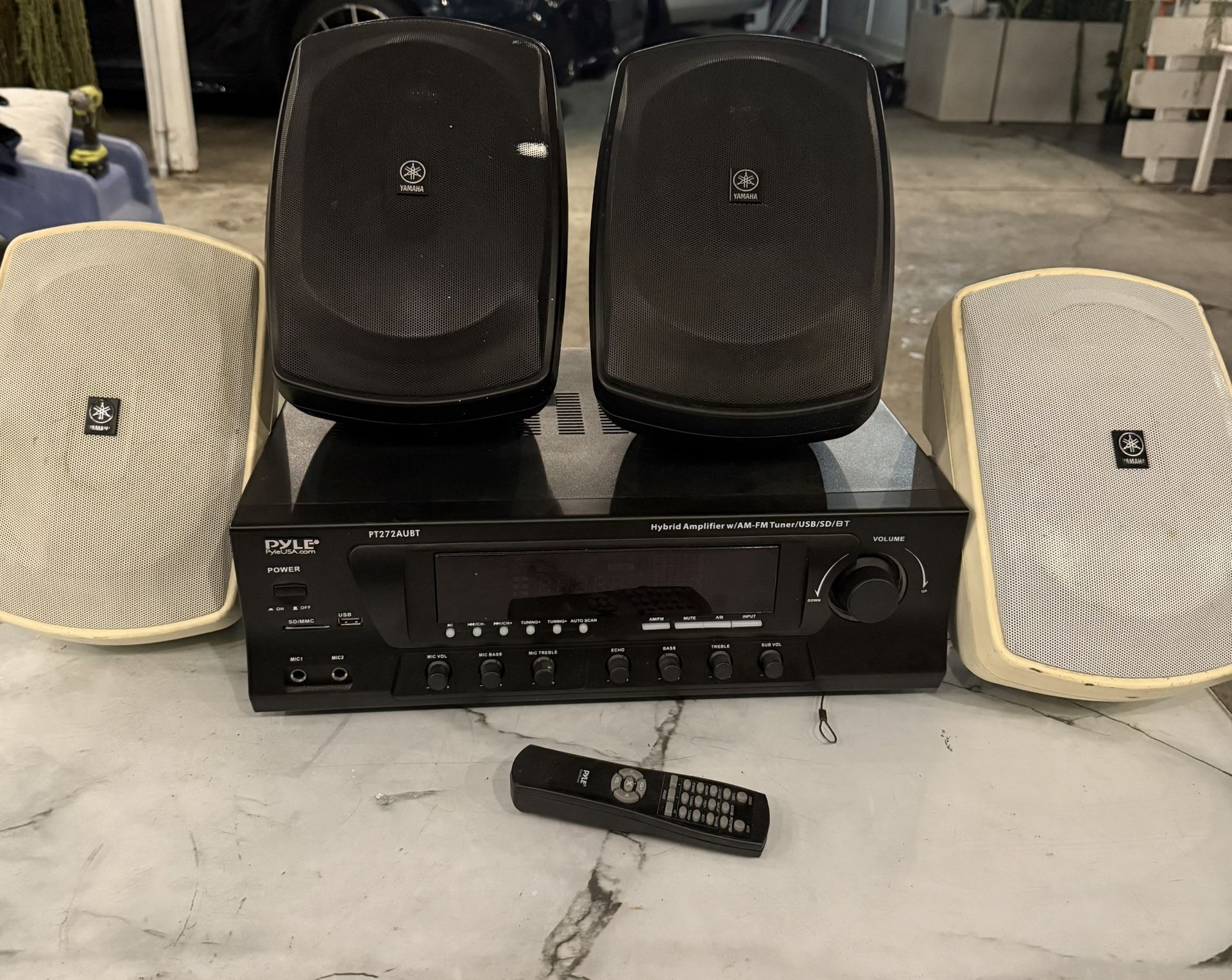 Hybrid Amplifier w/AM-FM/USB/SD/BT And 4 Yamaha Speakers