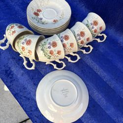 6 pc beautiful tea, coffee cups with plates altogether $25 