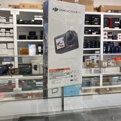 DJI Osmo Action 5 Pro Adventure Combo