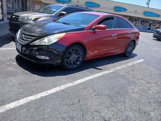 Hyundai 2011 título limpio placas al día motor y transmisión funcionan muy bien