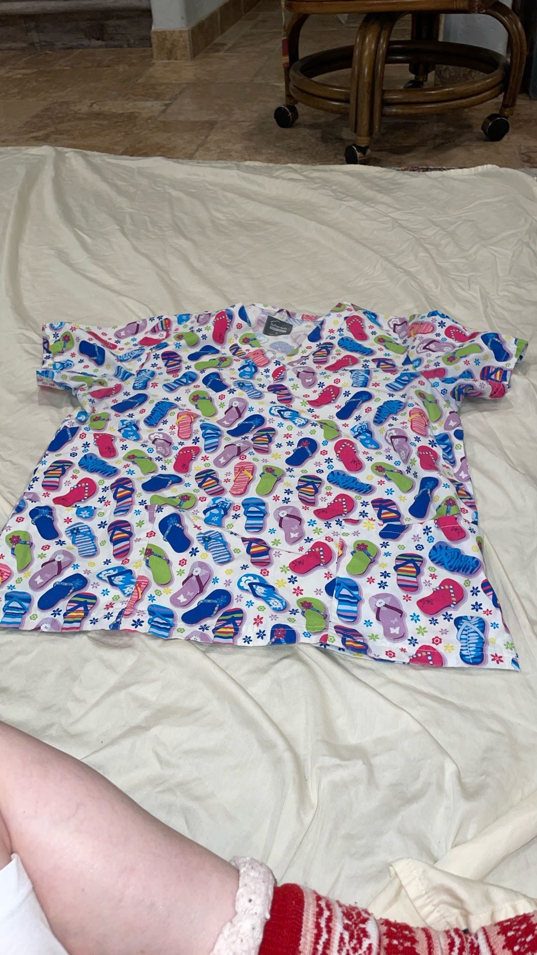 Scrub Top In Medium 