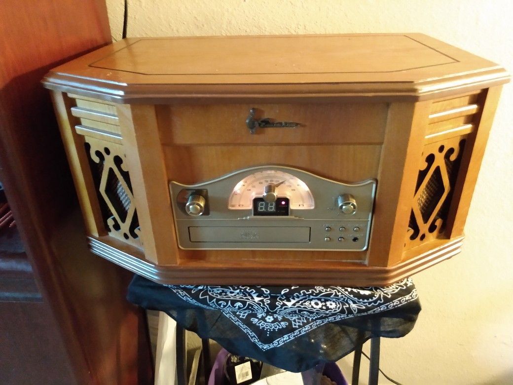 Emerson record, cd, tape and radio player