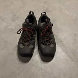 Hiking Shoes – Size 10
