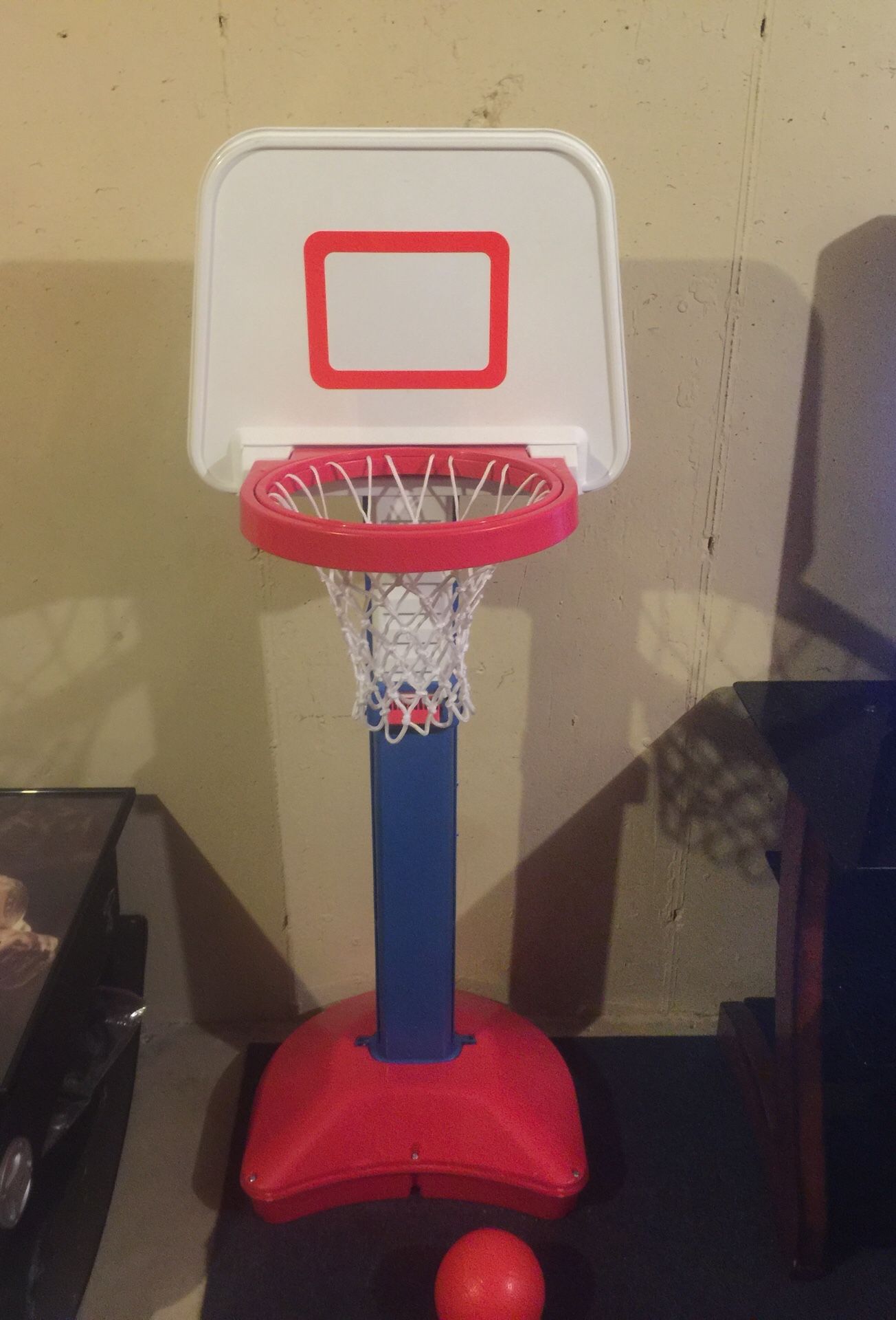 Basketball hoop